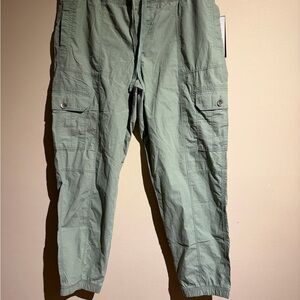 DKNY SPORT Women's Size Medium Cargo Cropped Joggers In Sage Green